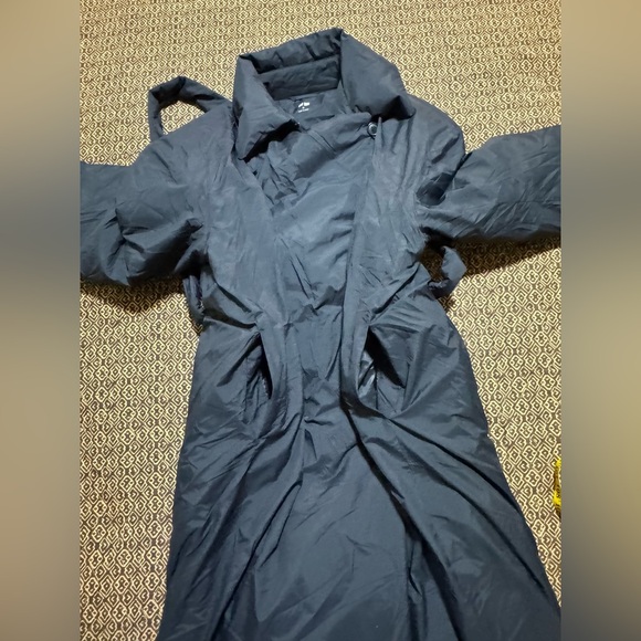 Uniqlo Women M Down Long Trench Coat Black Belted Pockets Lightweight - Picture 14 of 16